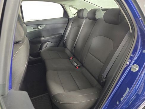 Used 2021 Kia Forte LXS image 17