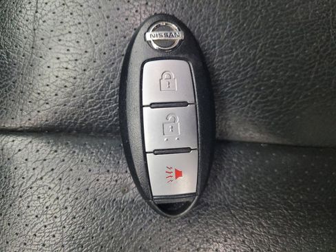 Used 2015 Nissan Murano S w/ Navigation Package AWD/4WD image 32