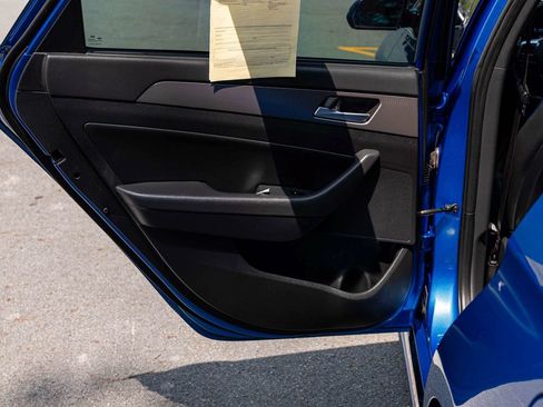 Used 2018 Hyundai Sonata Limited FWD image 9