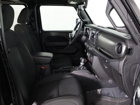 Used 2023 Jeep Wrangler Unlimited w/ Sun & Screen Package AWD/4WD image 18