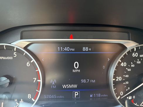 Used 2024 Nissan Altima 2.5 SV FWD image 22