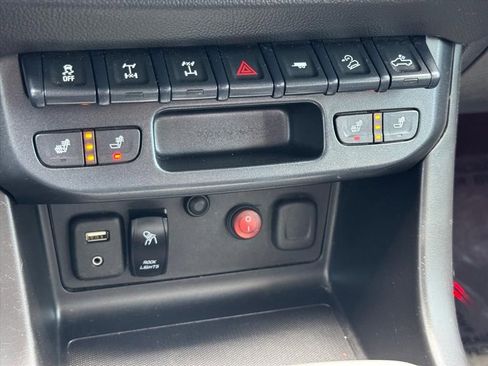 Used 2017 Chevrolet Colorado ZR2 w/ LPO, Premium Interior Package AWD/4WD image 21