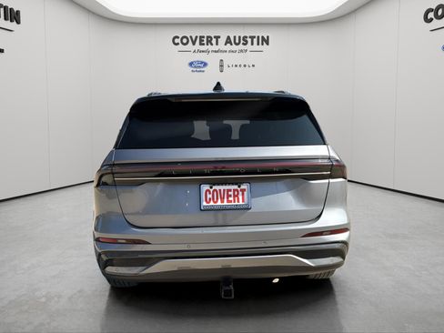 Certified 2024 Lincoln Nautilus Reserve w/ Equipment Group 202A image 4