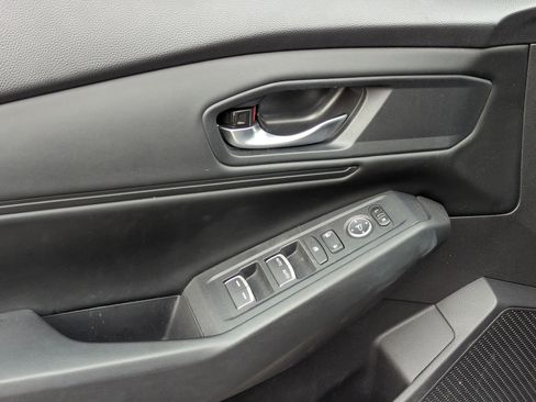 Used 2024 Honda Accord EX image 12