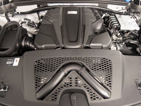 New 2026 Porsche Macan S image 41