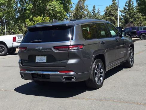 Used 2022 Jeep Grand Cherokee L Overland AWD/4WD image 8