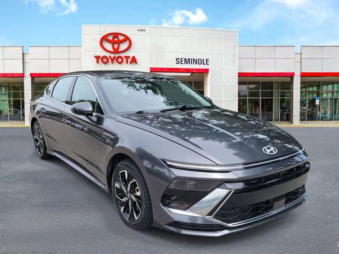Used 2025 Hyundai Sonata SEL FWD image 2