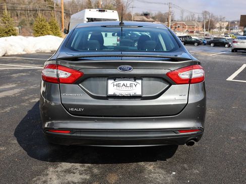 Used 2016 Ford Fusion SE image 6