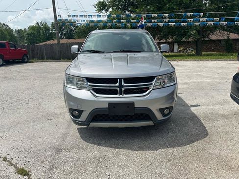 Used 2017 Dodge Journey SXT w/ Comfort/Convenience Group FWD image 9