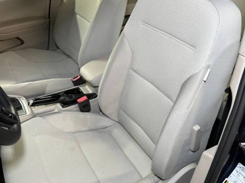 Used 2017 Volkswagen Golf S AWD/4WD image 10