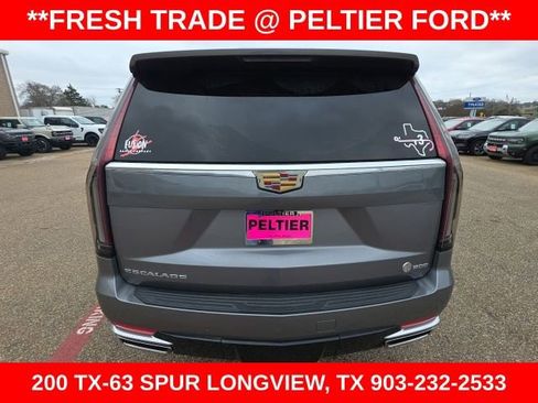 Used 2022 Cadillac Escalade ESV Luxury image 9