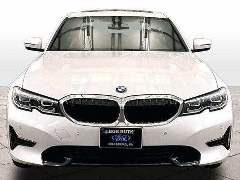 Used 2022 BMW 330i xDrive Sedan w/ Driving Assistance Package image 3