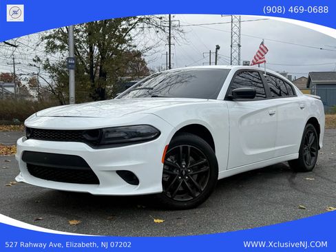 Used 2019 Dodge Charger SXT w/ Plus Group image 1