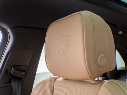 New 2026 Porsche Macan image 27