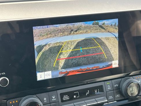 Used 2025 Toyota Grand Highlander XLE image 33