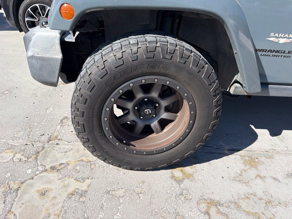 Used 2015 Jeep Wrangler Unlimited Sahara AWD/4WD image 4