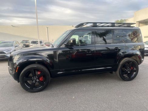 Used 2023 Land Rover Defender 110 X image 2