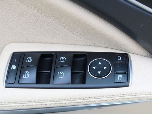 Used 2016 Mercedes-Benz GLA 250 image 14