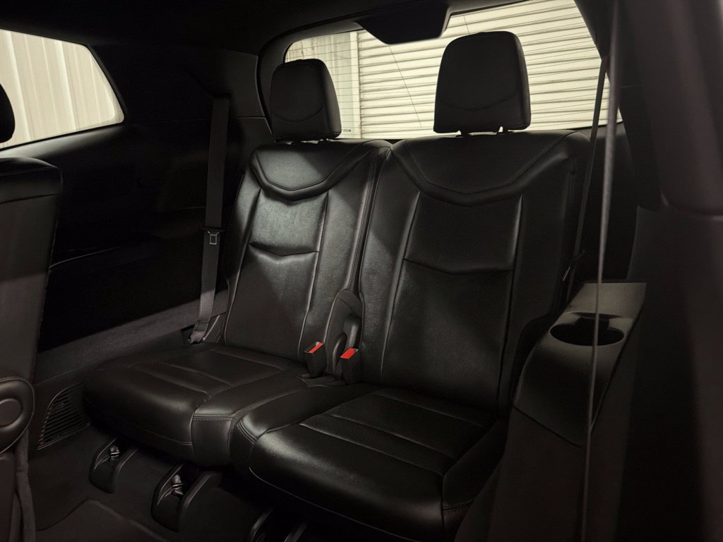 Used 2023 Cadillac XT6 Premium Luxury w/ Technology Package FWD image 21