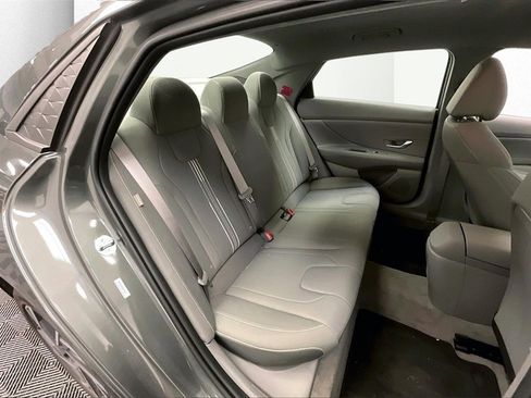 Certified 2025 Hyundai Elantra Sport image 16