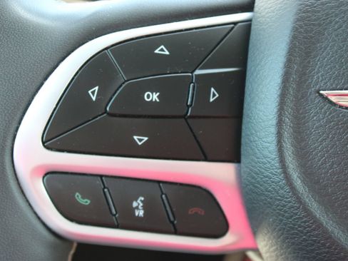 Used 2023 Chrysler Voyager LX FWD image 21