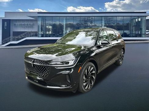 Certified 2024 Lincoln Nautilus Reserve w/ Equipment Group 202A AWD/4WD image 3