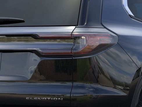 New 2026 GMC Acadia Elevation w/ Elevation Premium Package AWD/4WD image 11