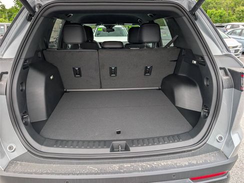 New 2026 Chevrolet Equinox RS w/ Convenience Package III AWD/4WD image 8