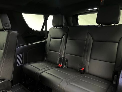 Used 2025 Chevrolet Suburban LT w/ Comfort Package image 45