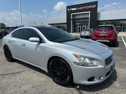 Used 2011 Nissan Maxima 3.5 SV w/ Premium Pkg FWD image 2