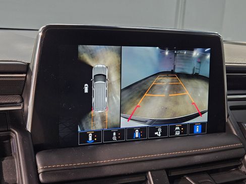 Used 2024 GMC Yukon AT4 w/ AT4 Premium Plus Package image 33