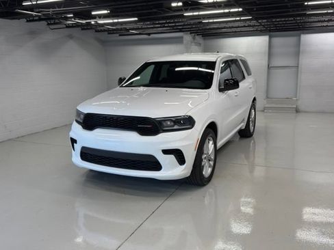 Used 2025 Dodge Durango GT AWD/4WD image 2
