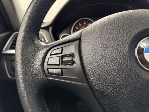 Used 2016 BMW 320i xDrive Sedan w/ Driver Assistance Package image 17