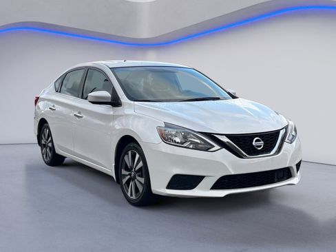 Used 2019 Nissan Sentra SV w/ Special Edition Package image 4