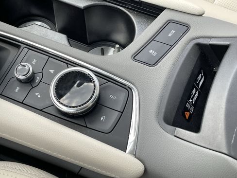 Certified 2023 Cadillac XT5 Premium Luxury AWD/4WD image 31