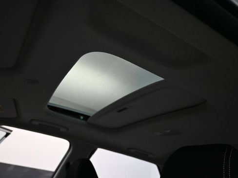 Certified 2026 Hyundai Venue SEL FWD image 14