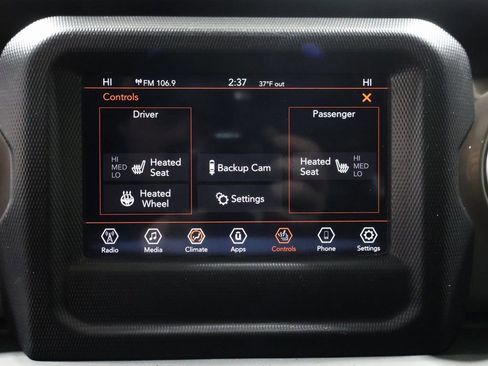 Certified 2018 Jeep Wrangler Unlimited Sahara w/ Cold Weather Group image 29