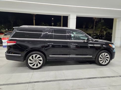 Used 2023 Lincoln Navigator L Reserve RWD image 7