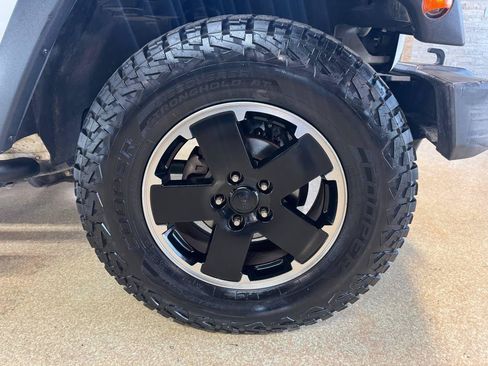 Used 2012 Jeep Wrangler Unlimited Sport w/ Connectivity Group AWD/4WD image 34