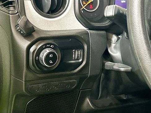 Used 2025 Jeep Gladiator Mojave AWD/4WD image 8