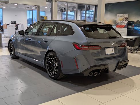 New 2026 BMW M5 Touring image 3