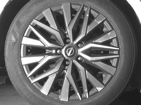 Used 2025 Nissan Altima 2.5 SV FWD image 15