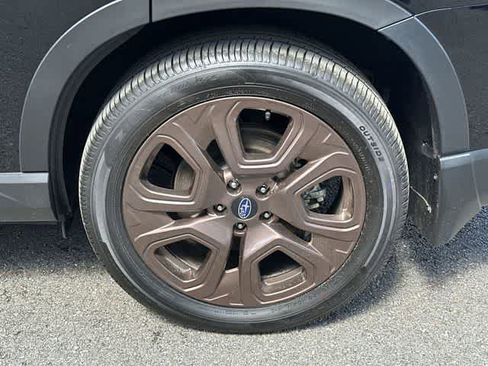 Certified 2025 Subaru Ascent Bronze Edition AWD/4WD image 5