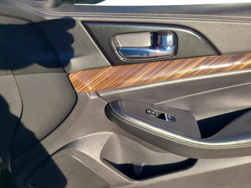 Used 2017 Nissan Maxima Platinum image 22