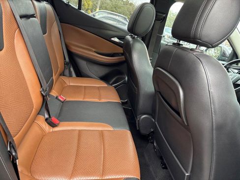 Used 2021 Buick Encore GX Essence w/ Experience Buick Package image 12