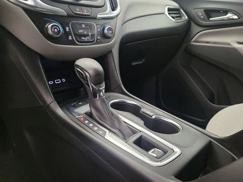 Used 2022 Chevrolet Equinox LS image 26