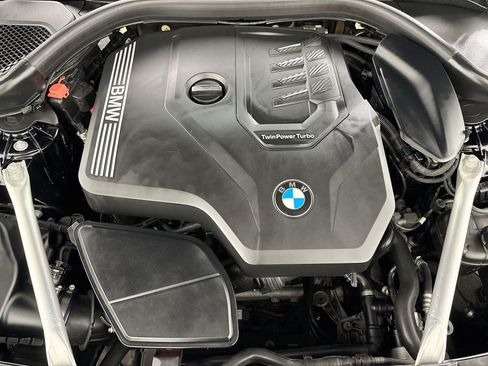 Used 2023 BMW 530i w/ Convenience Package RWD image 37