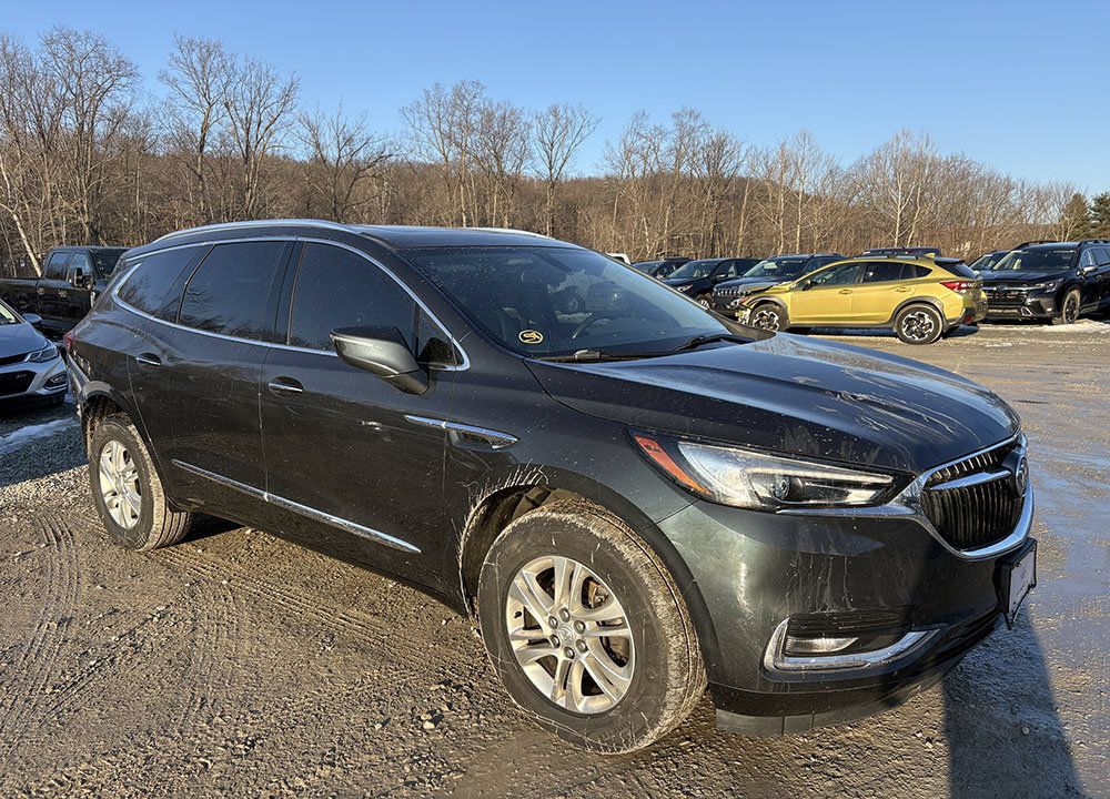 Used 2021 Buick Enclave Essence w/ Sound and Sites Package AWD/4WD image 3