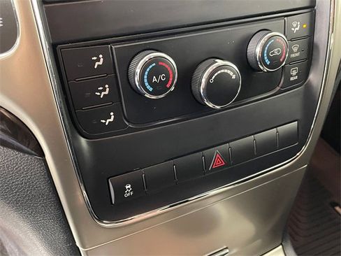 Used 2012 Jeep Grand Cherokee Laredo image 8