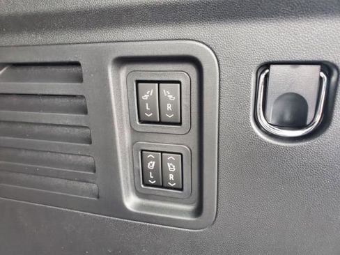 New 2026 Chevrolet Traverse RS w/ LPO, Illumination Package image 10